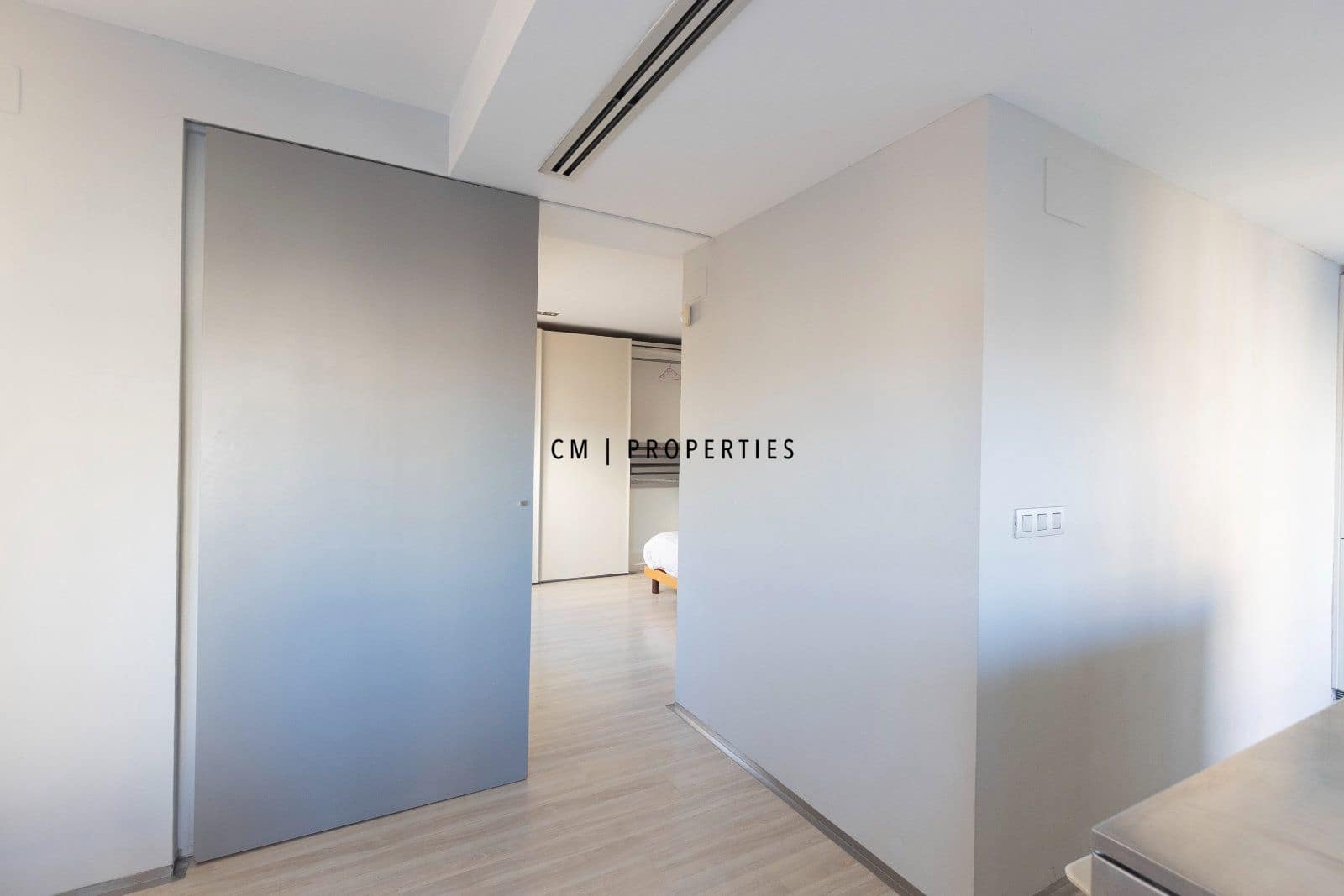 1 makuuhuone Kattohuoneisto vuokrattavana paikassa Valencia kaupunki mukana 
autotalli - 2 200 € (Ref: 9645975)