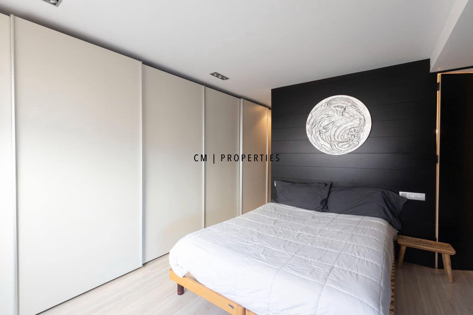 1 makuuhuone Kattohuoneisto vuokrattavana paikassa Valencia kaupunki mukana 
autotalli - 2 200 € (Ref: 9645975)