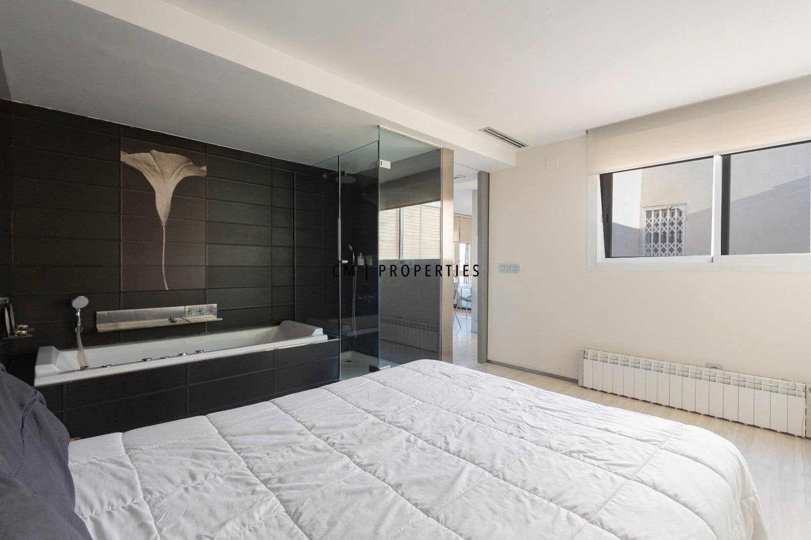 1 makuuhuone Kattohuoneisto vuokrattavana paikassa Valencia kaupunki mukana 
autotalli - 2 200 € (Ref: 9645975)