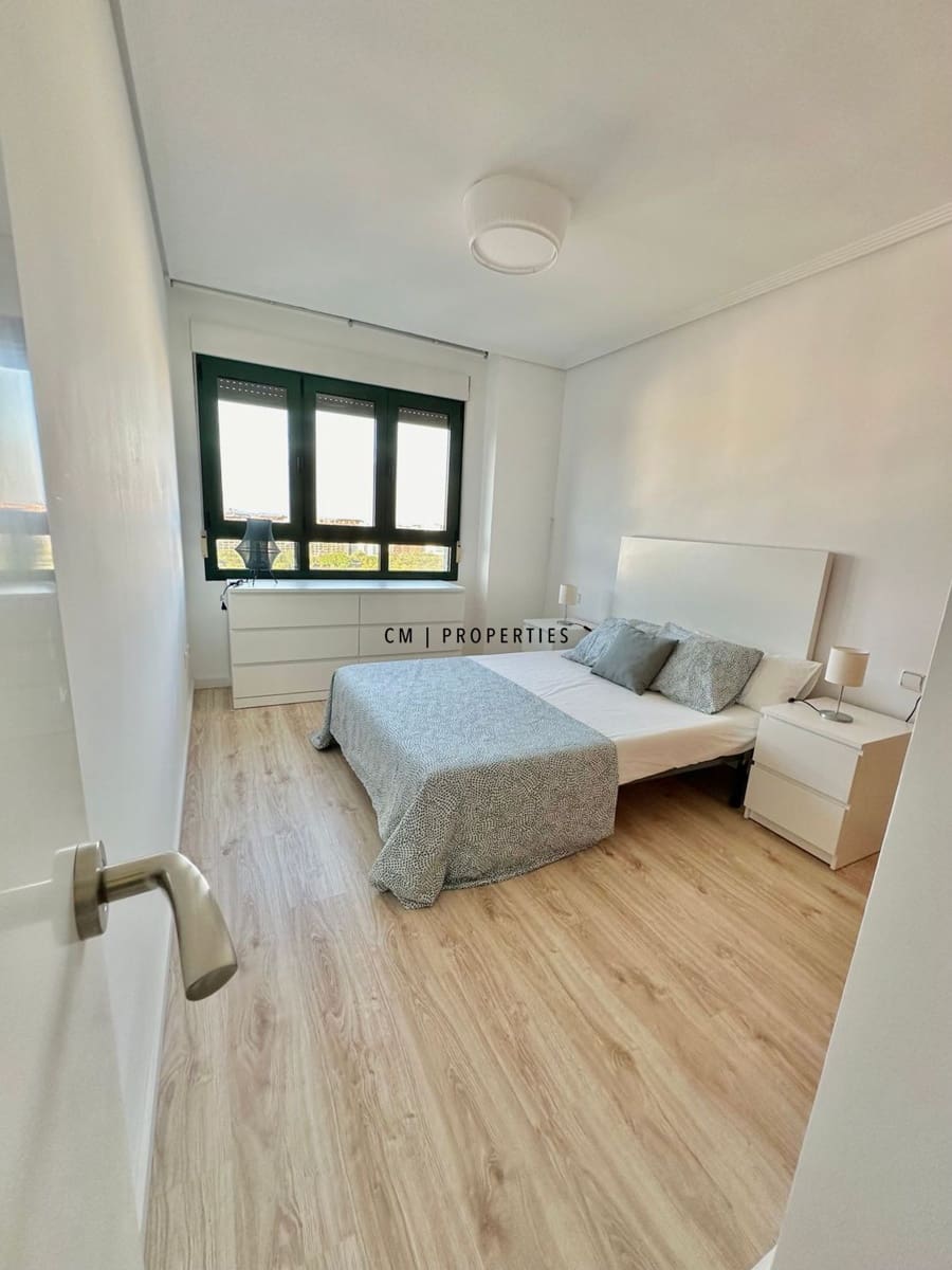 1 quarto Apartamento para arrendar em Valencia cidade com piscina - 1 400 € (Ref: 9646188)