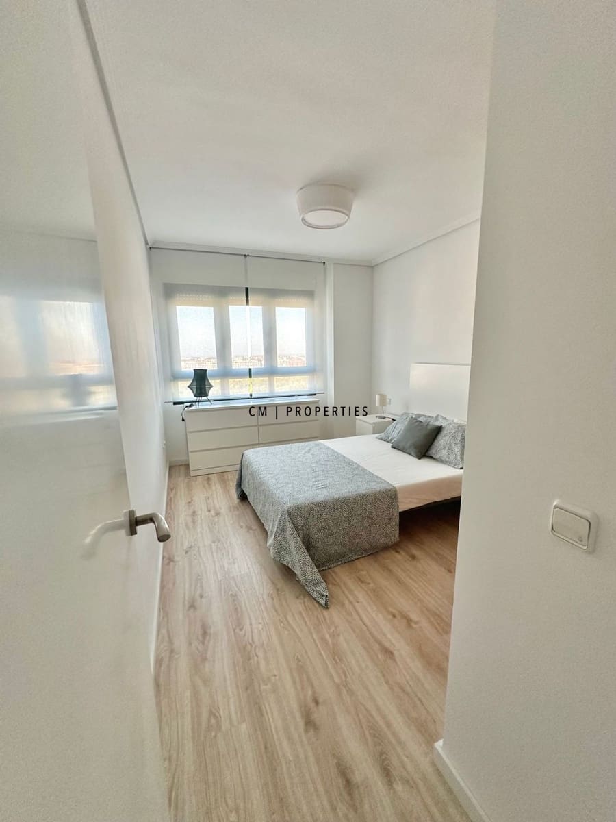 1 quarto Apartamento para arrendar em Valencia cidade com piscina - 1 400 € (Ref: 9646188)