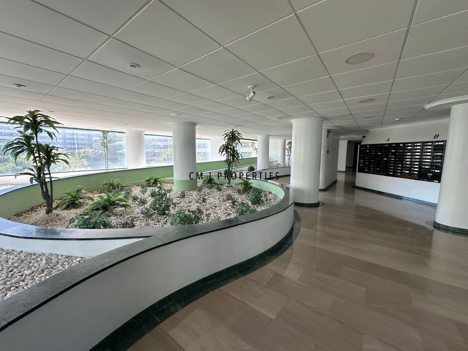 1 quarto Apartamento para arrendar em Valencia cidade com piscina - 1 400 € (Ref: 9646188)