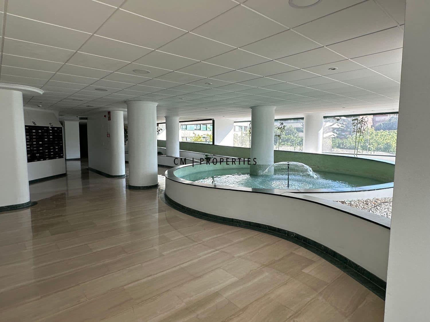 1 quarto Apartamento para arrendar em Valencia cidade com piscina - 1 400 € (Ref: 9646188)