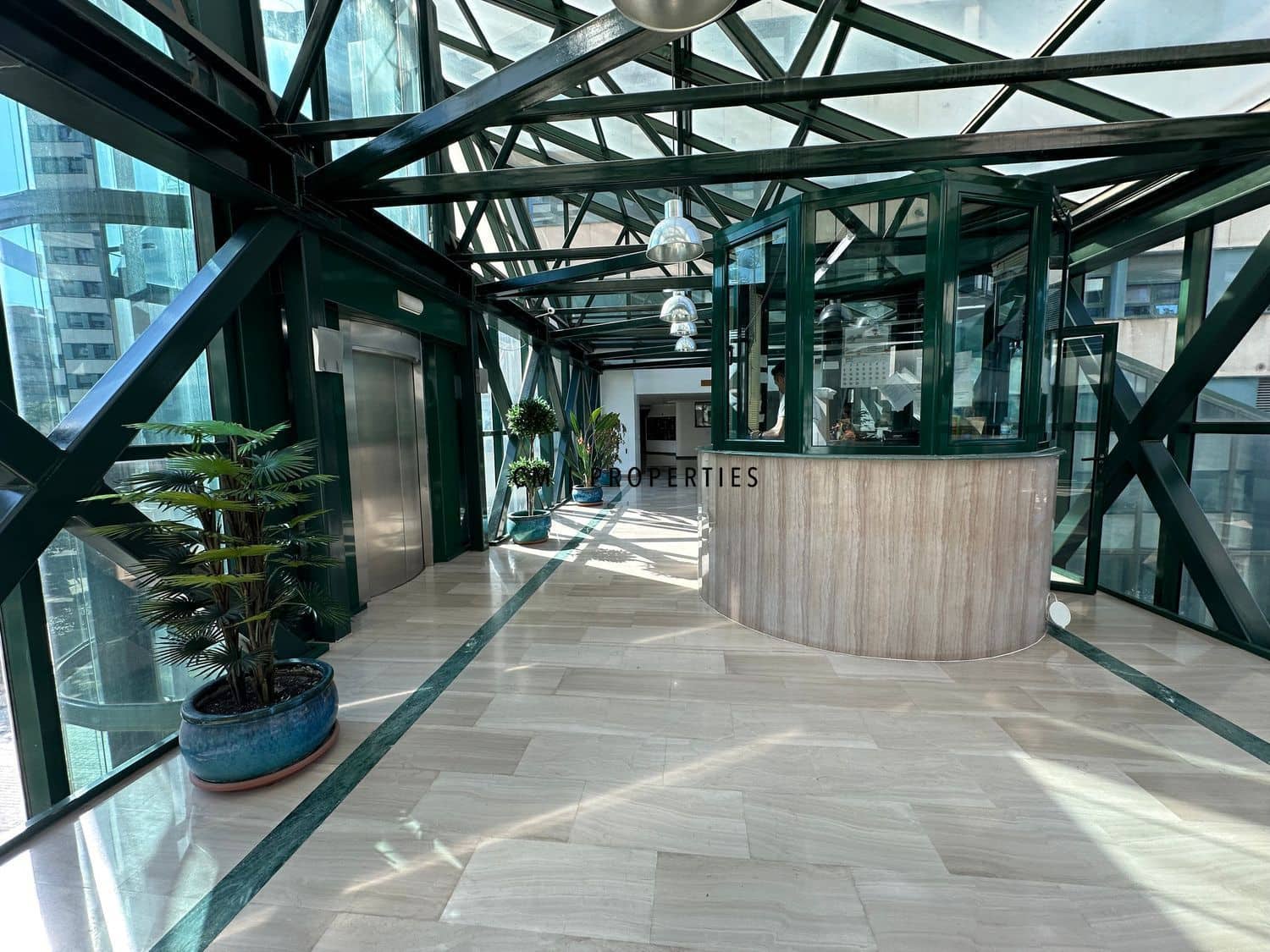 1 quarto Apartamento para arrendar em Valencia cidade com piscina - 1 400 € (Ref: 9646188)