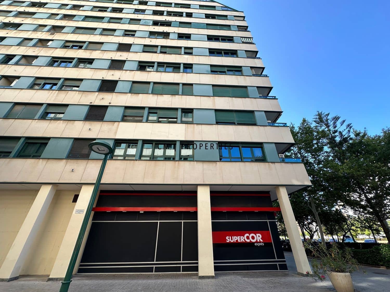 1 quarto Apartamento para arrendar em Valencia cidade com piscina - 1 400 € (Ref: 9646188)