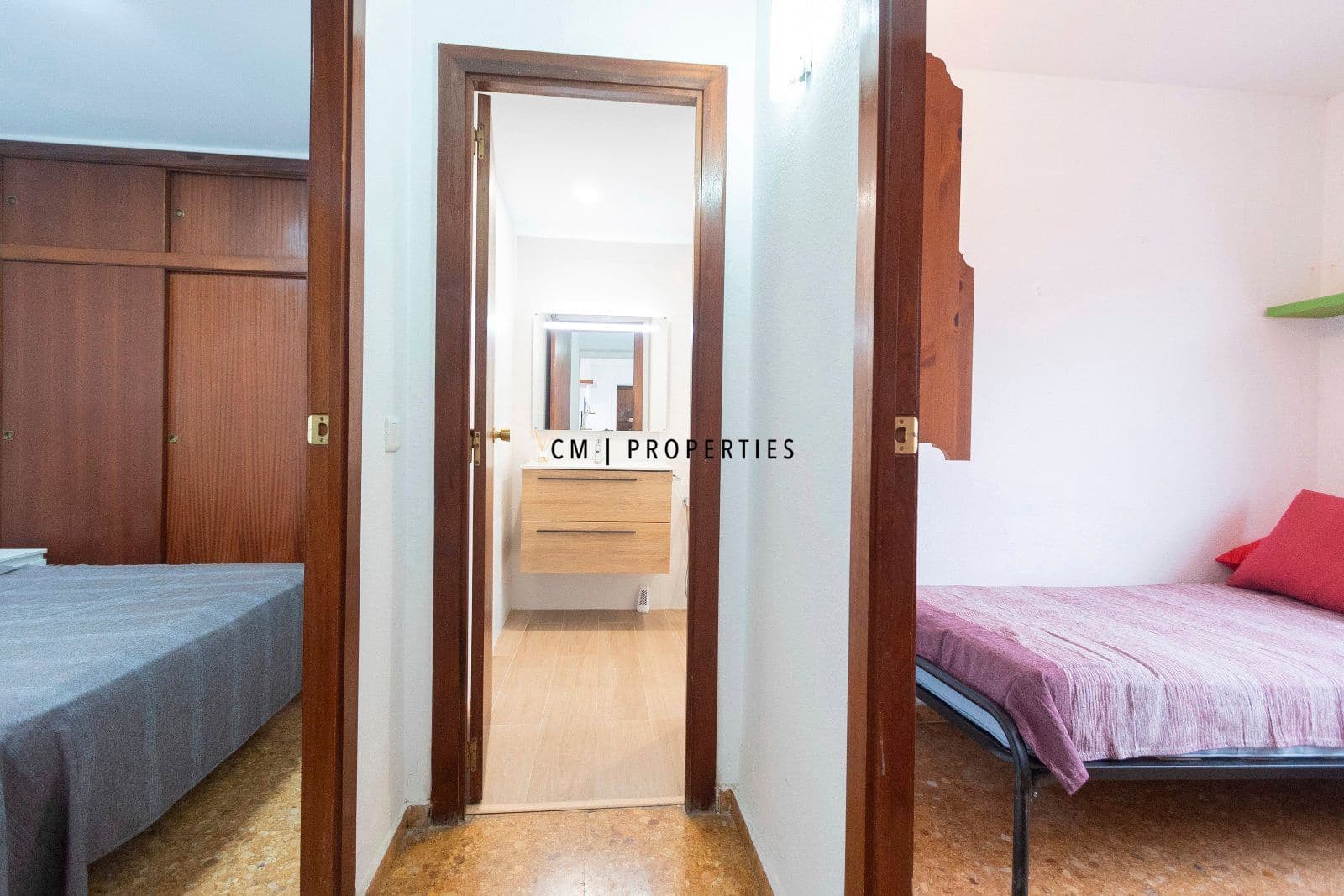 Appartement de 2 chambres à louer à Valence ville avec garage - 1 200 € (Ref: 9653184)