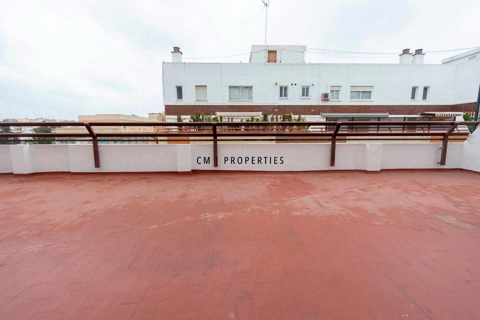 Appartement de 2 chambres à louer à Valence ville avec garage - 1 200 € (Ref: 9653184)