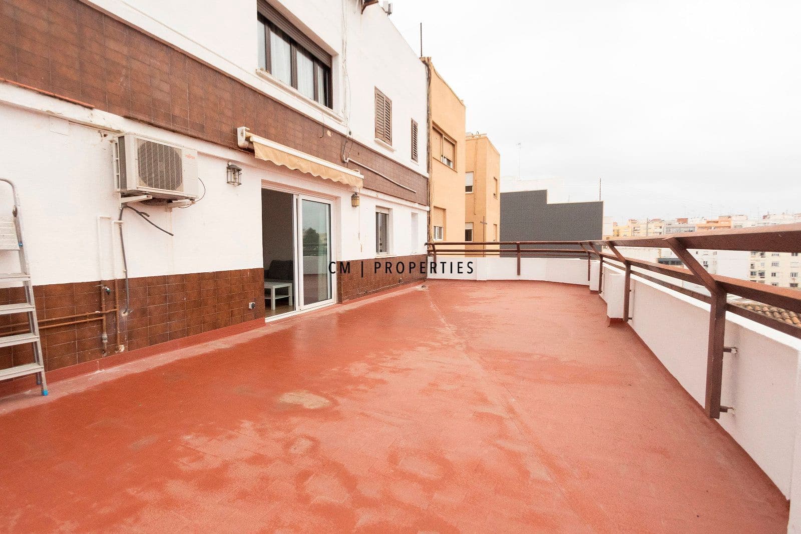 Appartement de 2 chambres à louer à Valence ville avec garage - 1 200 € (Ref: 9653184)