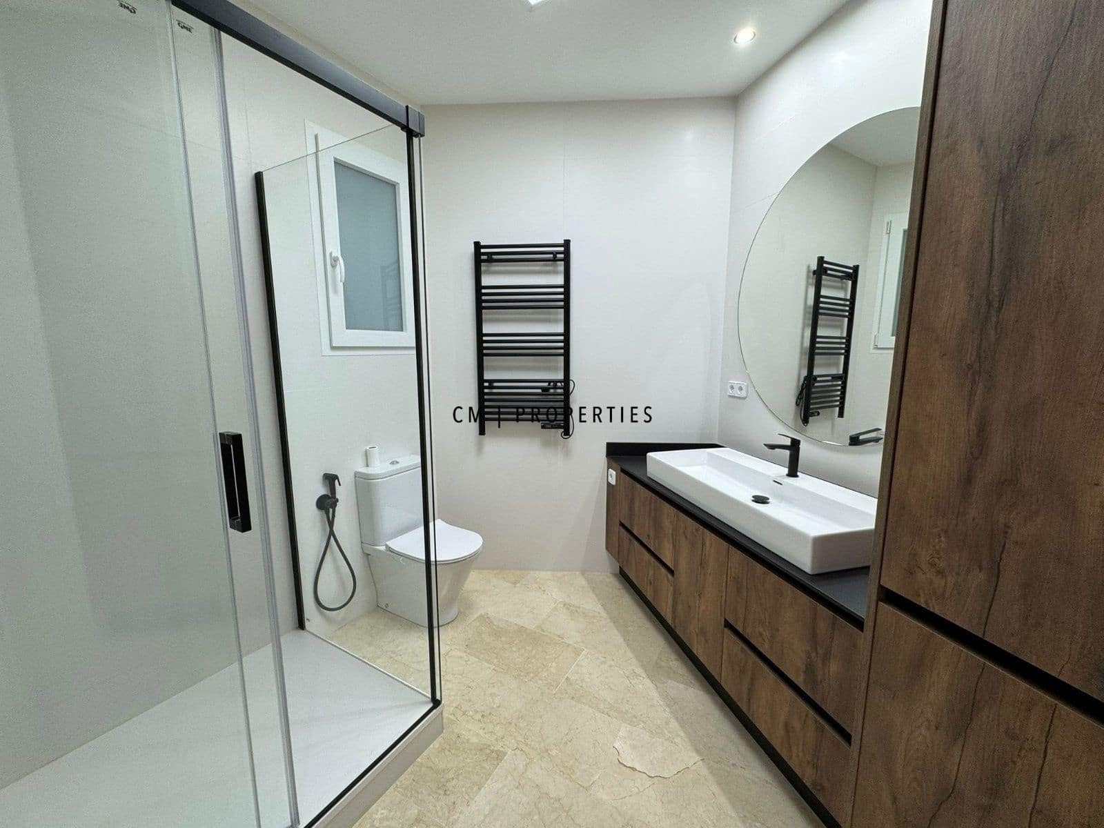 2 camera da letto Appartamento da affittare in Valencia citta - 2.200 € (Rif: 9653185)