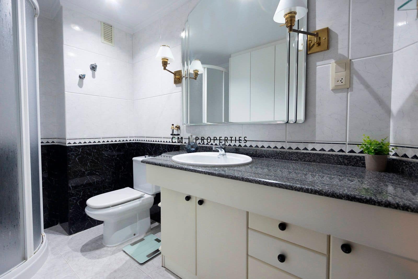 3 soverom Leilighet til leie i Sagunto / Sagunt - € 1 400 (Ref: 9654136)