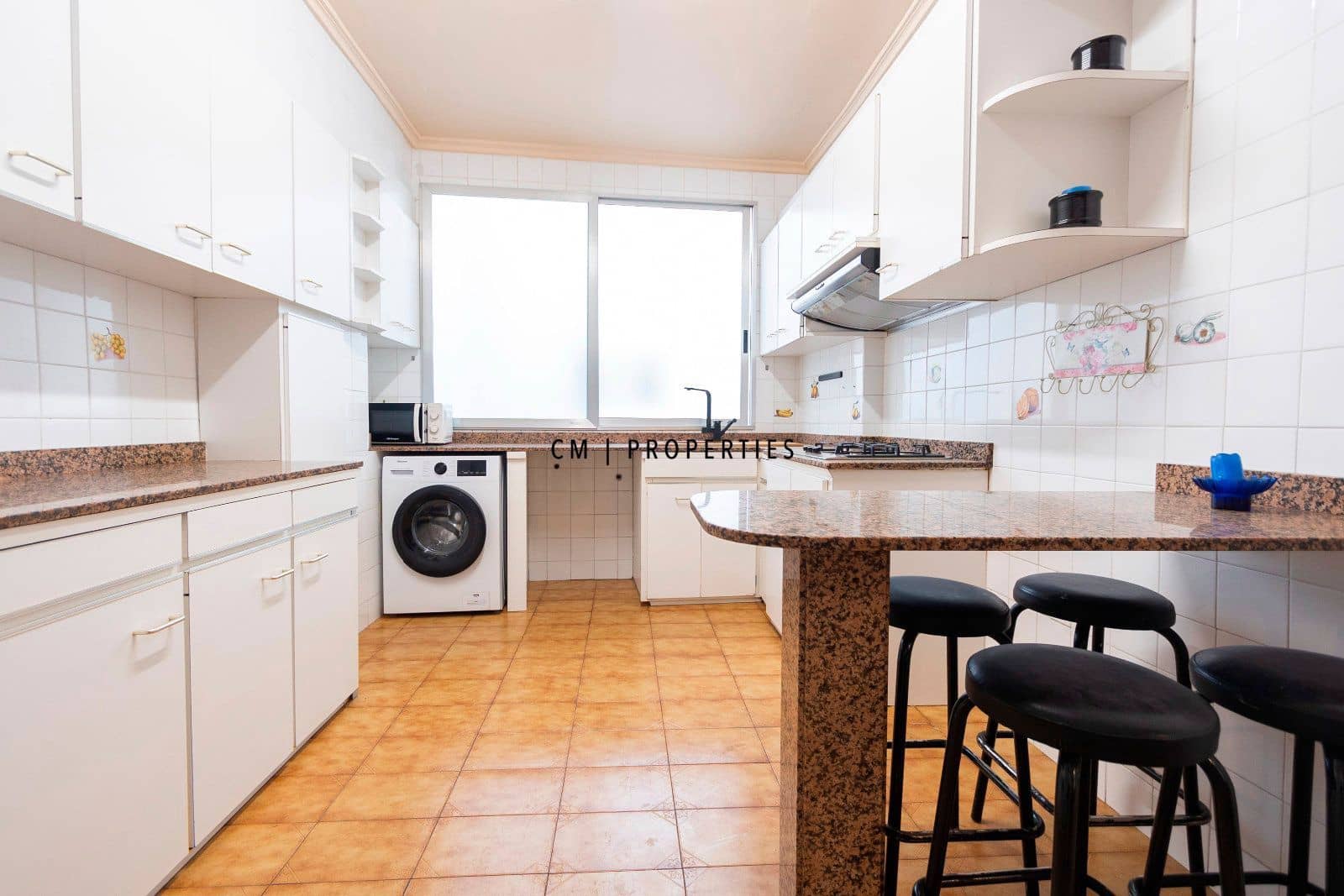 4 sypialnia Mieszkanie na sprzedaż w Sagunto / Sagunt z garażem - 220 000 € (Ref: 9656703)