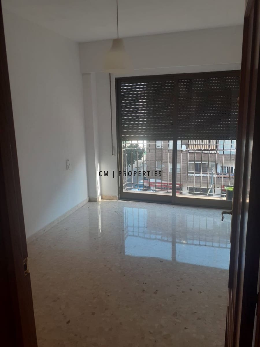 2 slaapkamer Flat te huur in Valencia stad - € 1.190 (Ref: 9657892)