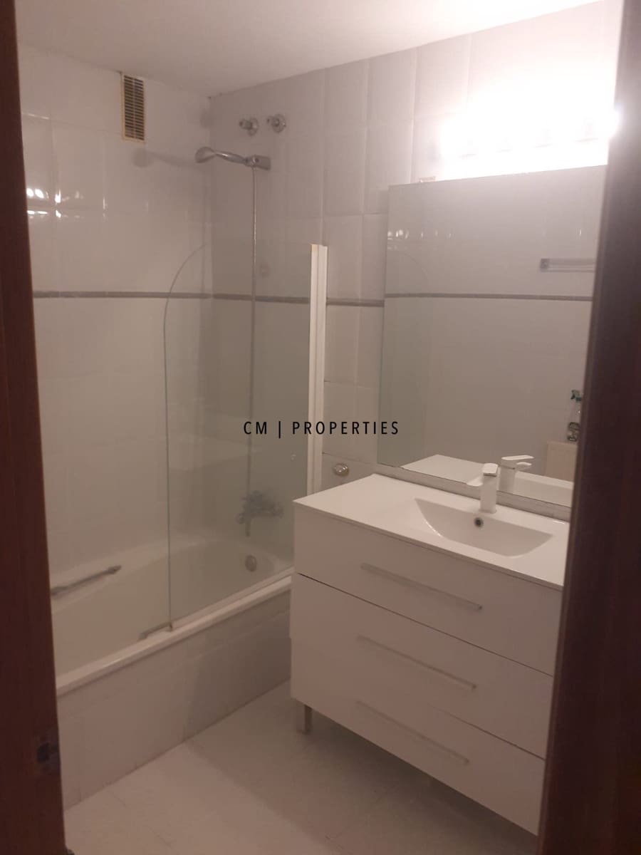 2 slaapkamer Flat te huur in Valencia stad - € 1.190 (Ref: 9657892)