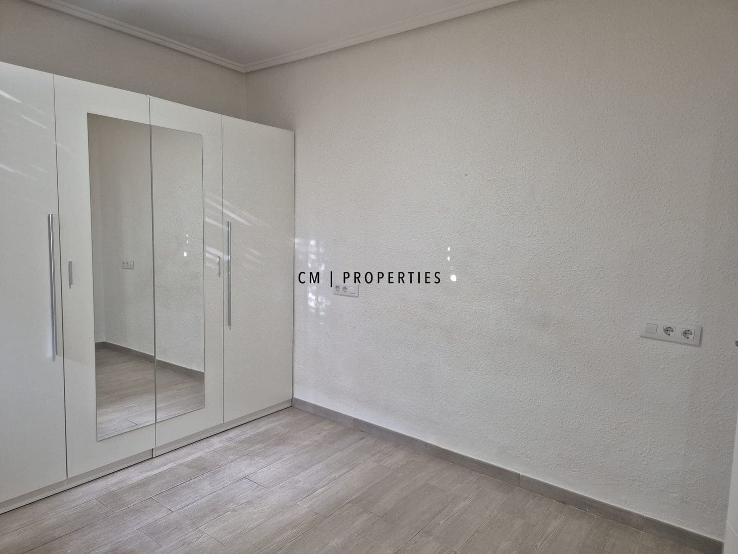 3 Zimmer Haus zu verkaufen in Aldaia - 300.000 € (Ref: 9657893)