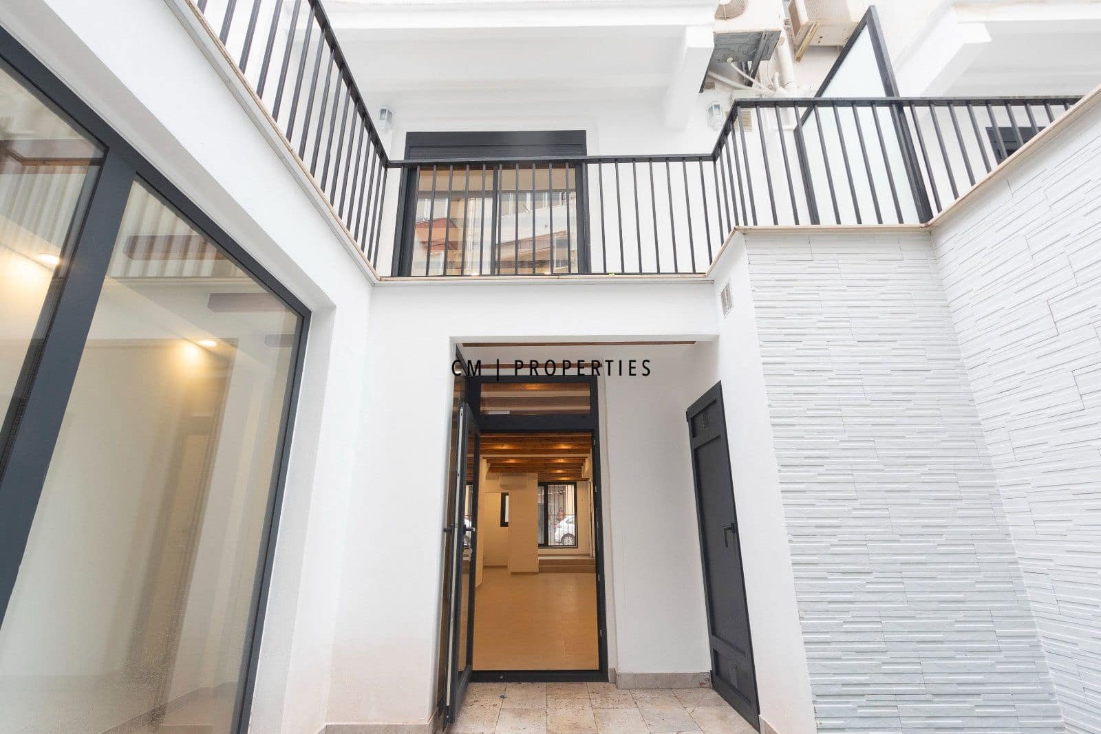 3 slaapkamer Flat te koop in Valencia stad met zwembad - € 670.000 (Ref: 9665157)