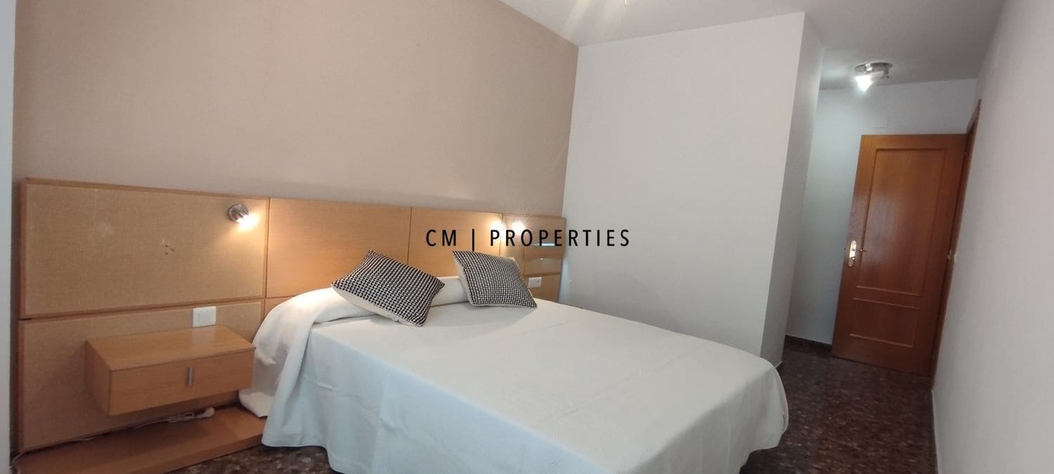2 sovrum Lägenhet att hyra i Valencia stad med garage - 1 300 € (Ref: 9671090)