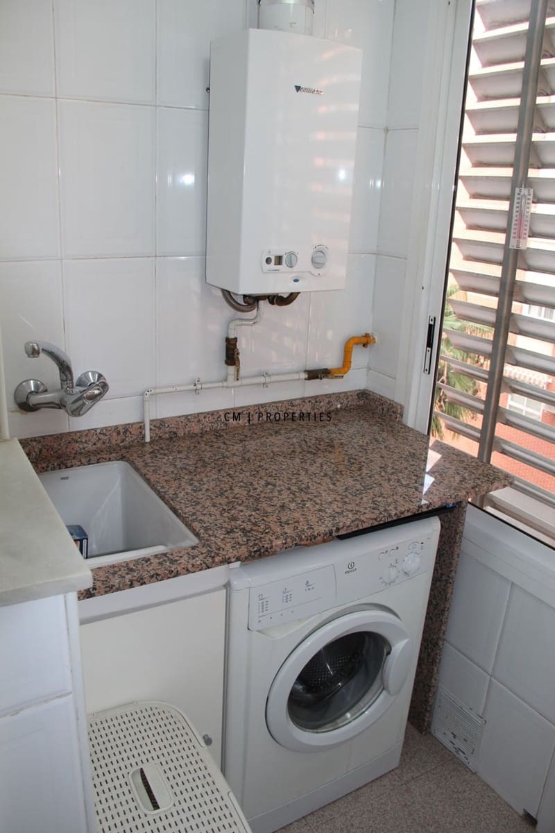 2 sovrum Lägenhet att hyra i Valencia stad med garage - 1 300 € (Ref: 9671090)