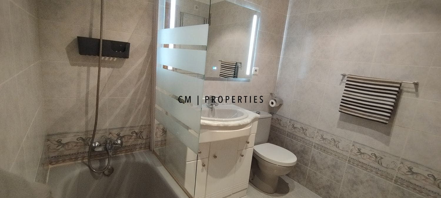 2 sovrum Lägenhet att hyra i Valencia stad med garage - 1 300 € (Ref: 9671090)