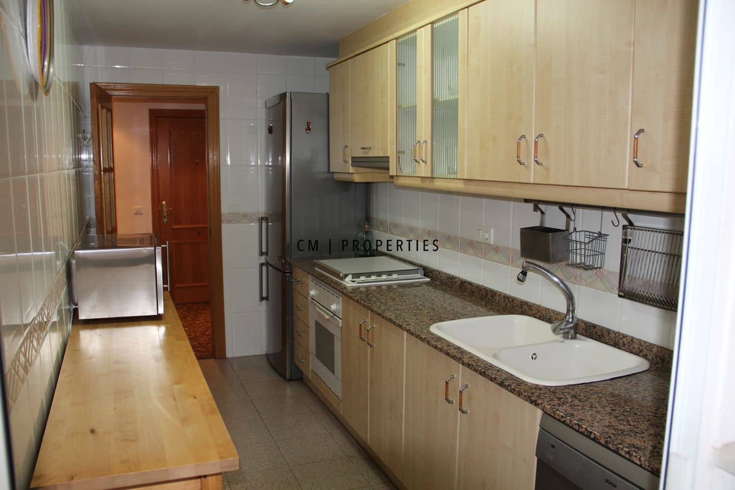 2 sovrum Lägenhet att hyra i Valencia stad med garage - 1 300 € (Ref: 9671090)