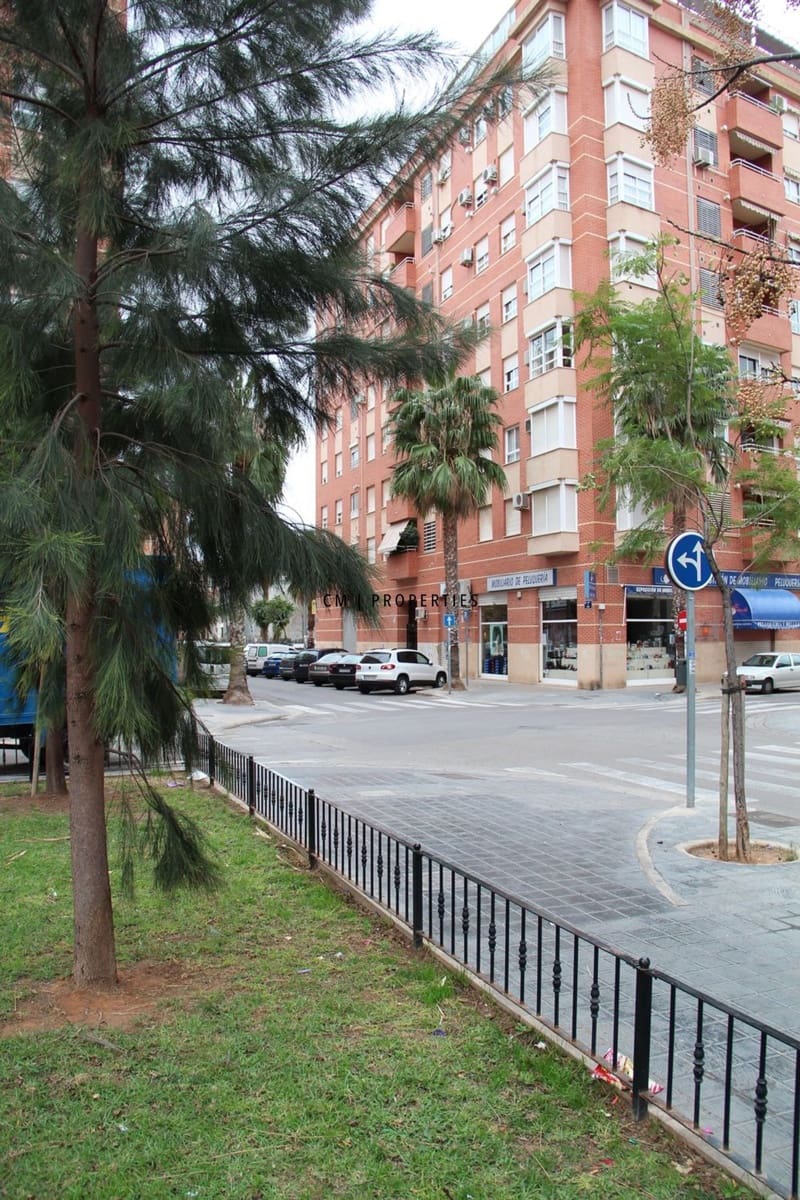 2 sovrum Lägenhet att hyra i Valencia stad med garage - 1 300 € (Ref: 9671090)