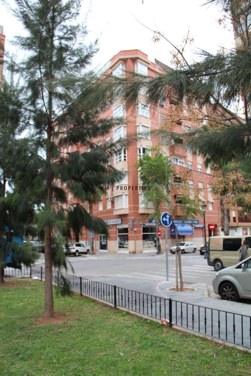 2 sovrum Lägenhet att hyra i Valencia stad med garage - 1 300 € (Ref: 9671090)