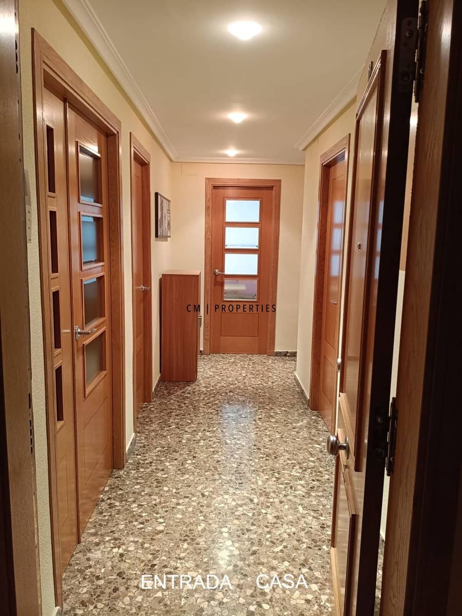 3 quarto Apartamento para arrendar em Mislata com garagem - 1 400 € (Ref: 9671091)