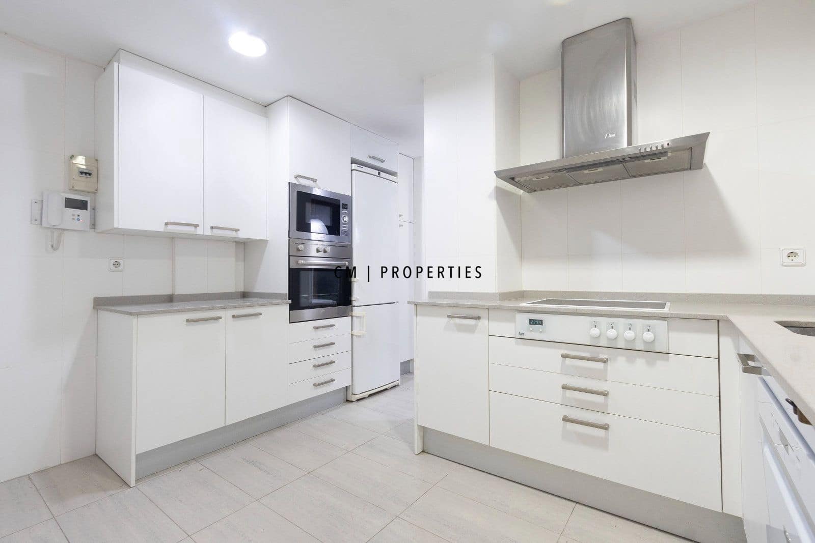 3 bedroom Flat for sale in Valencia city - € 860,000 (Ref: 9671092)