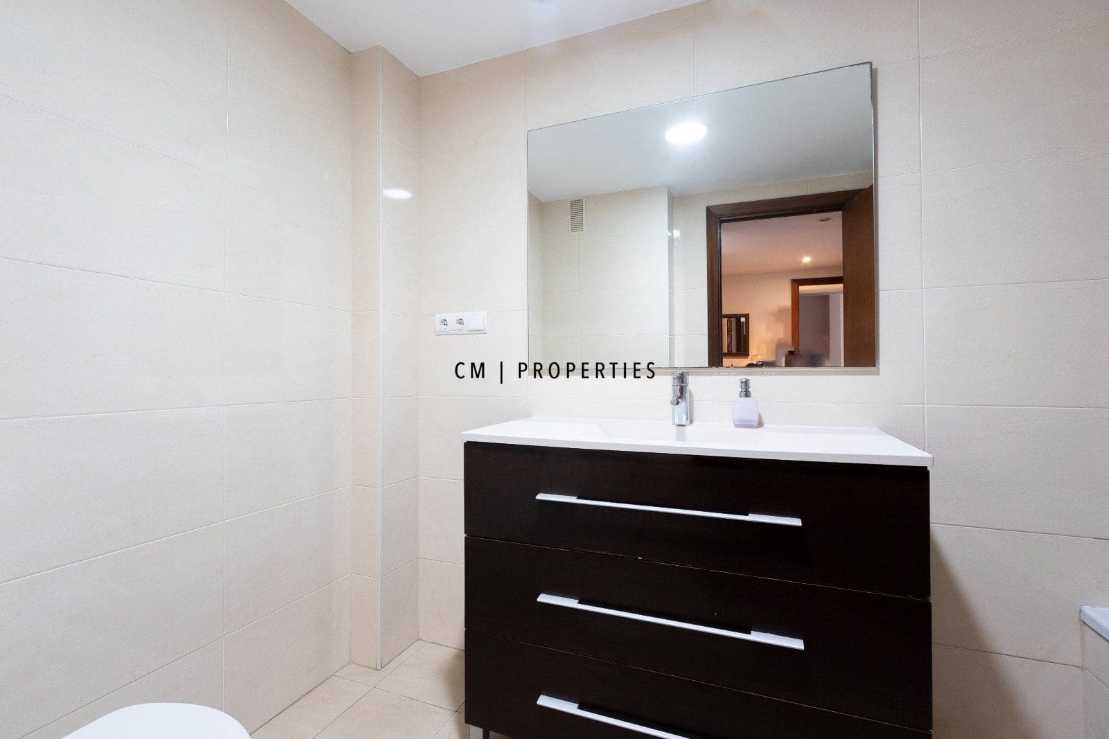 3 bedroom Flat for sale in Valencia city - € 860,000 (Ref: 9671092)