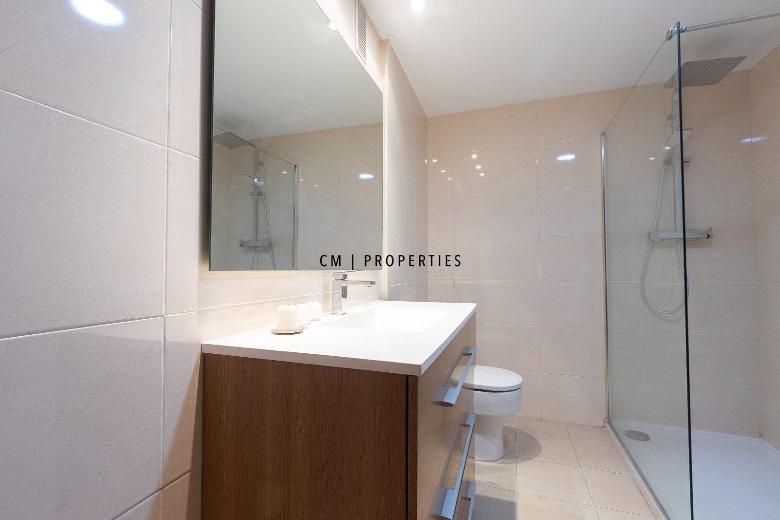 3 bedroom Flat for sale in Valencia city - € 860,000 (Ref: 9671092)