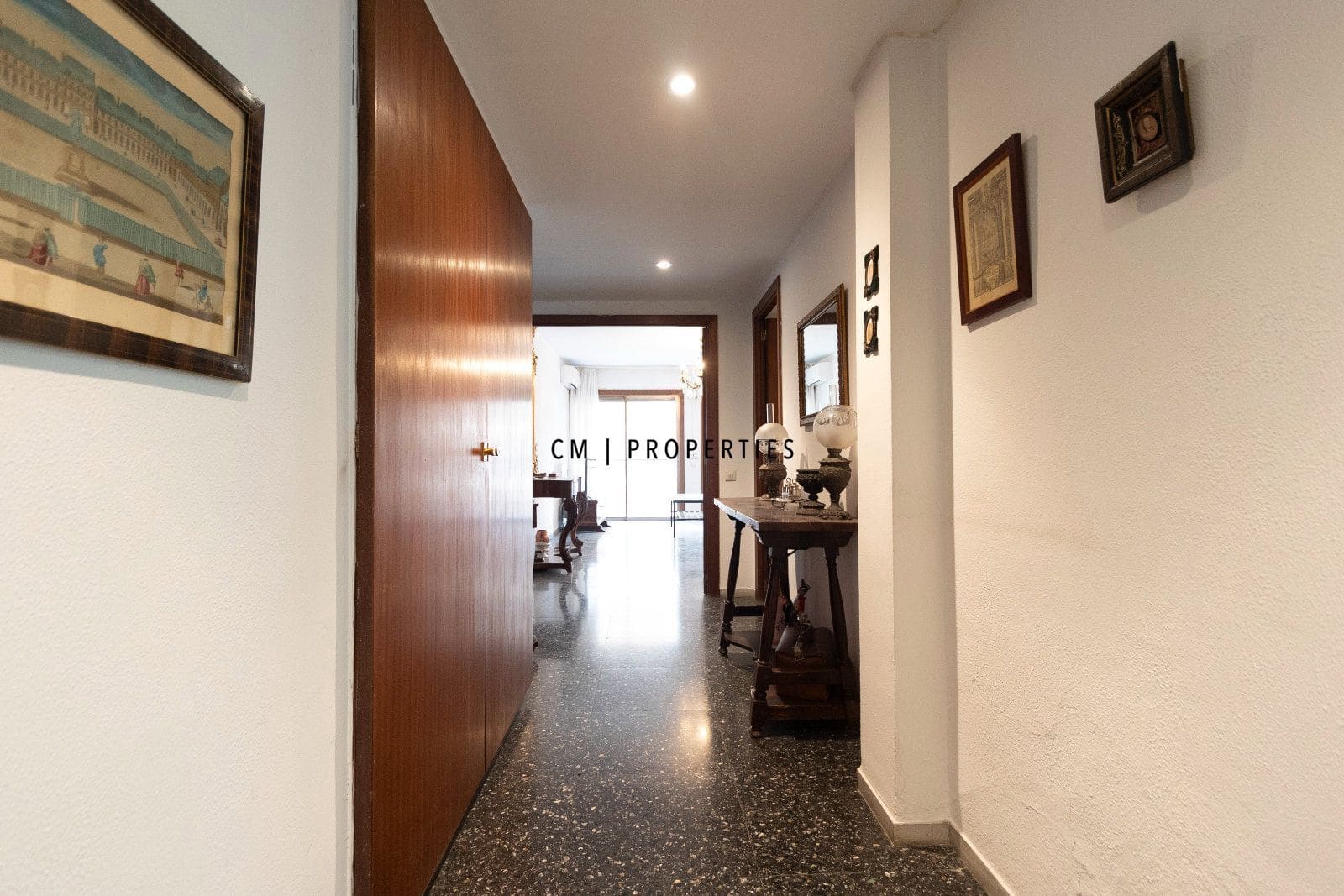 3 bedroom Flat for sale in Valencia city - € 860,000 (Ref: 9671092)