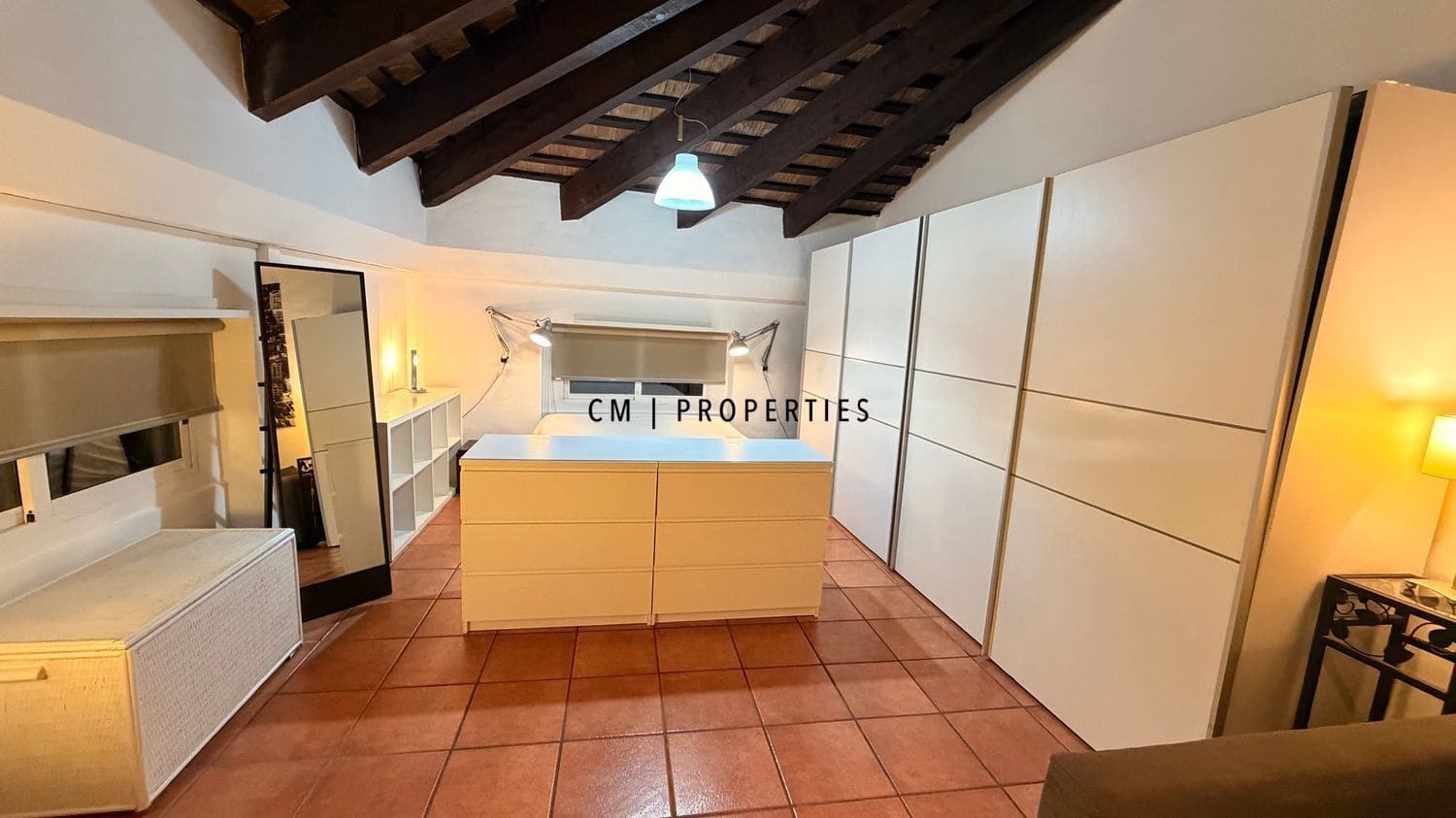 Attico da affittare in Valencia citta - 1.100 € (Rif: 9671254)