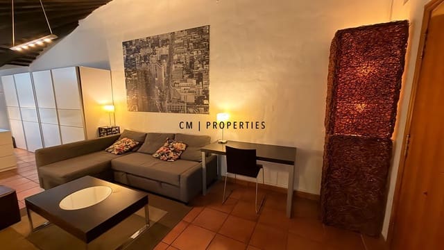 Attico da affittare in Ciutat Vella, Valencia città - 1.100 € (Rif: 9671254)