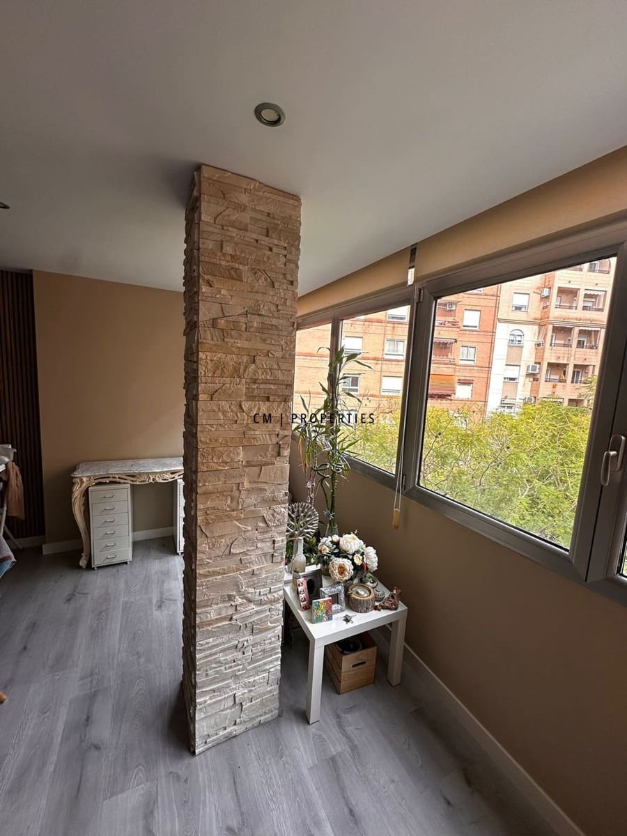 3 Zimmer Wohnung zu verkaufen in Valencia Stadt mit Garage - 375.000 € (Ref: 9671255)