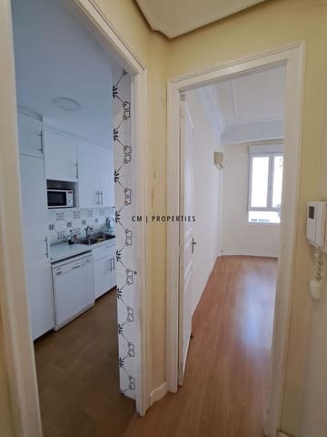 3 bedroom Flat for rent in La Gran Via, Valencia city - € 1,900 (Ref: 9672711)