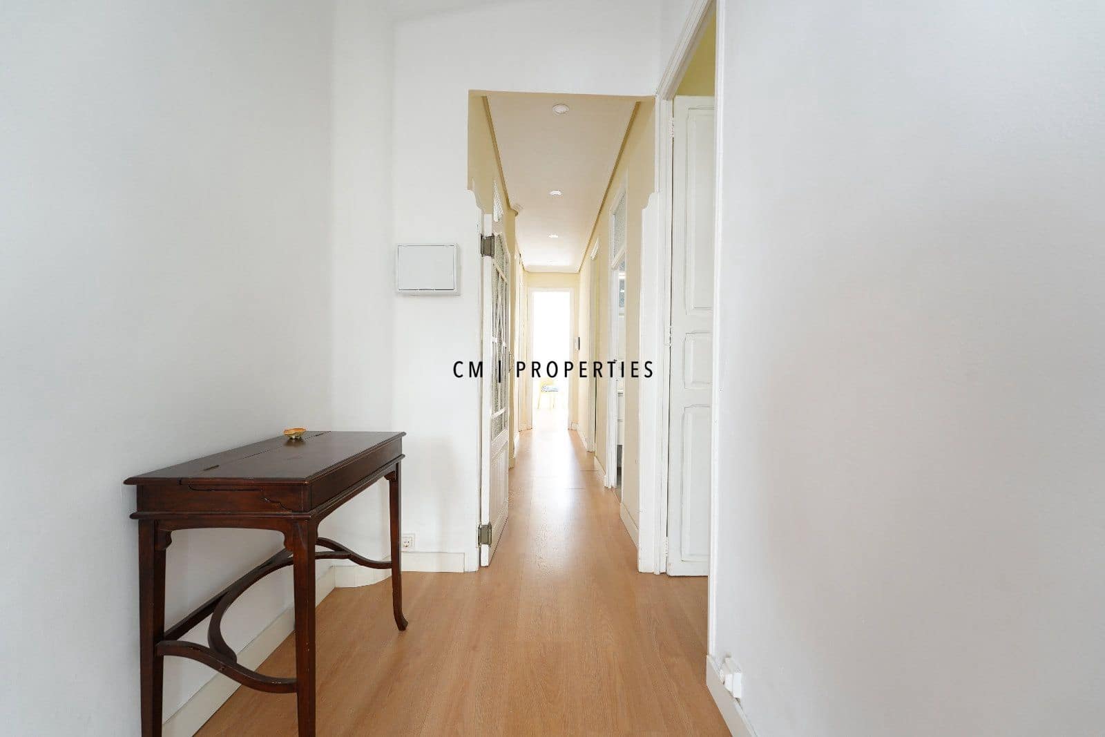 3 bedroom Flat for rent in Valencia city - € 1,900 (Ref: 9672711)
