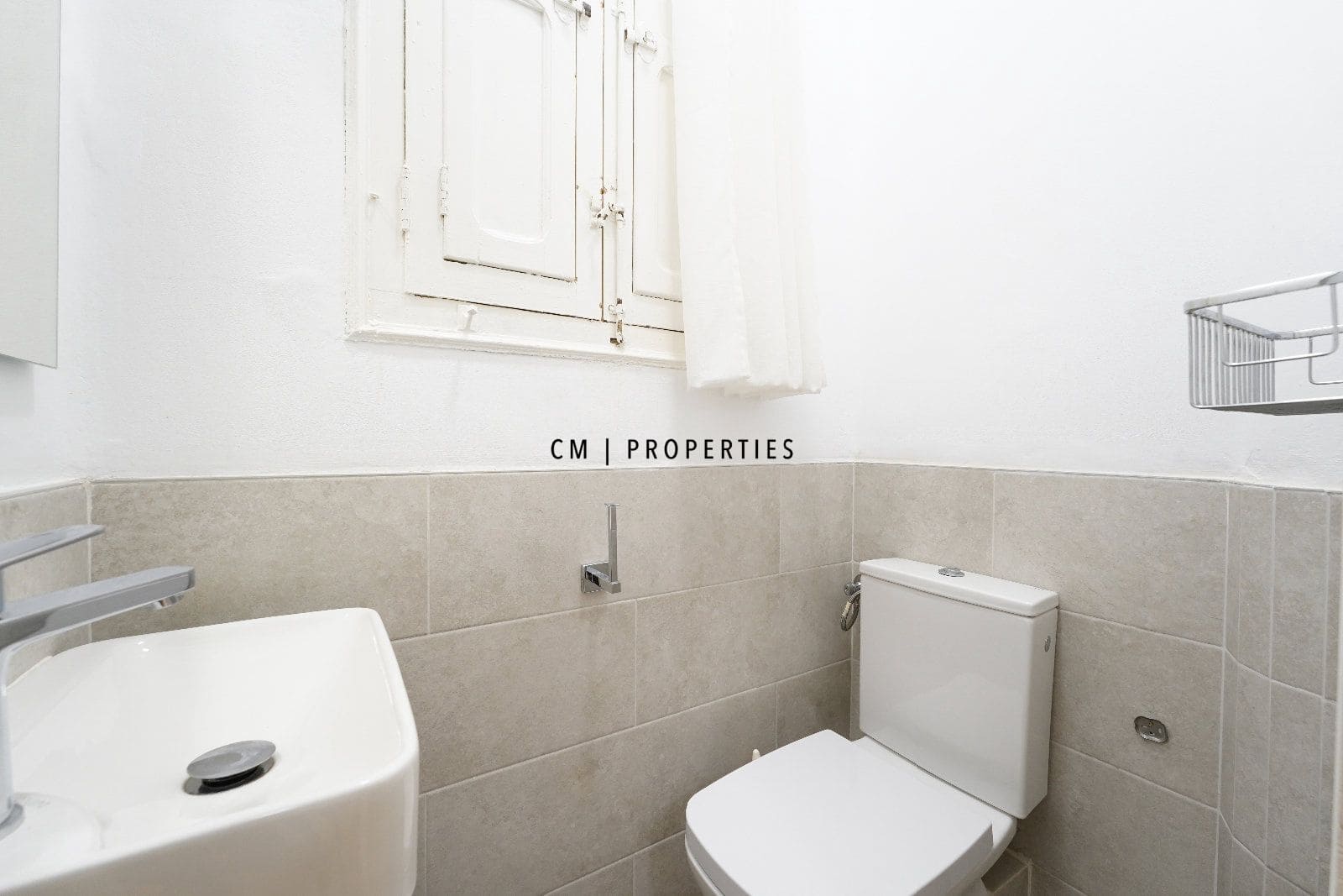 3 bedroom Flat for rent in Valencia city - € 1,900 (Ref: 9672711)