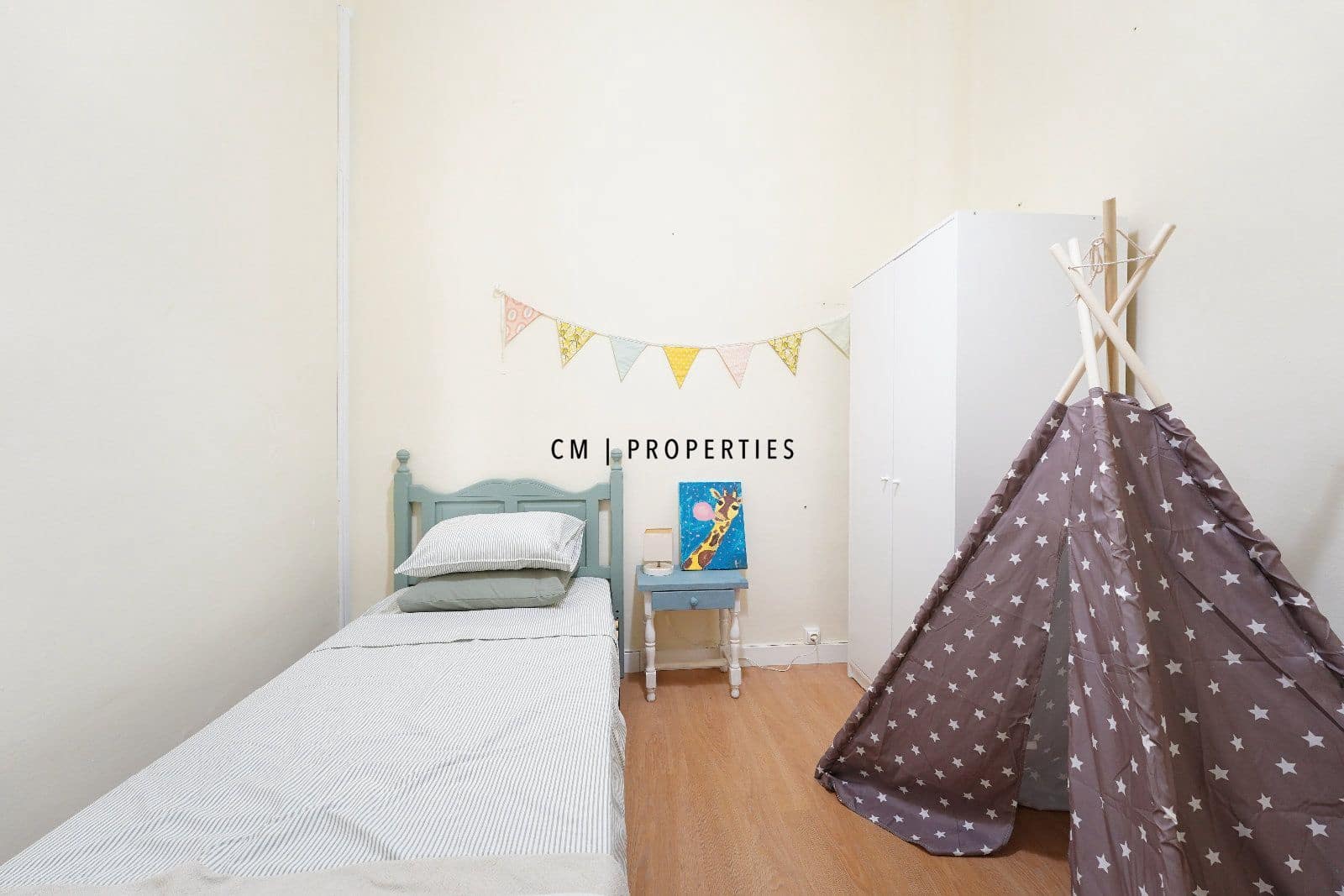 3 bedroom Flat for rent in Valencia city - € 1,900 (Ref: 9672711)