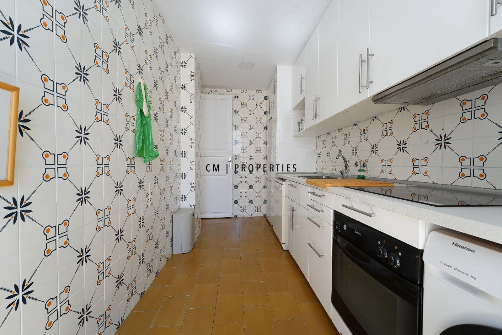 3 bedroom Flat for rent in Valencia city - € 1,900 (Ref: 9672711)