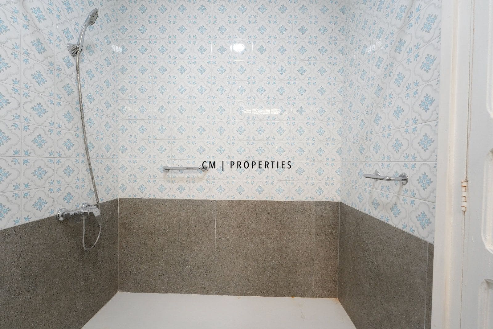 3 bedroom Flat for rent in Valencia city - € 1,900 (Ref: 9672711)