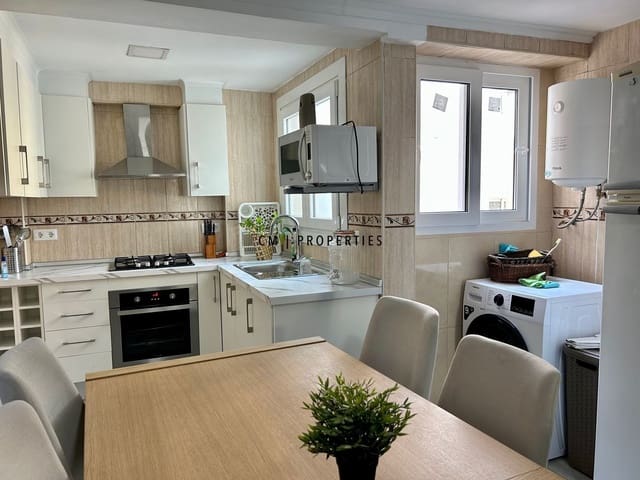 3 makuuhuone Asunto vuokrattavana paikassa Valencia kaupunki - 1 300 € (Ref: 9673657)