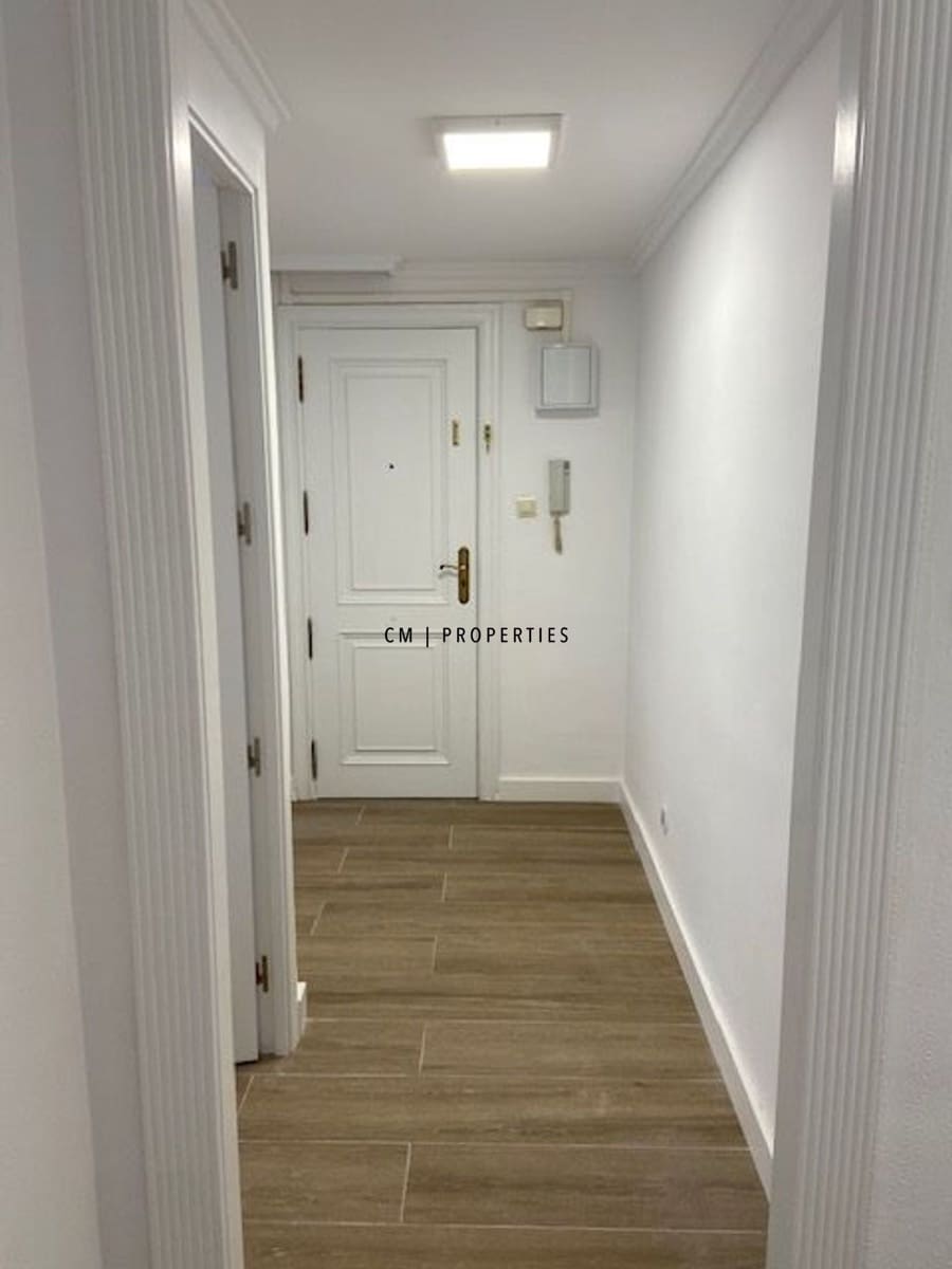 Piso de 4 habitaciones en Godella en alquiler - 1.500 € (Ref: 9675096)