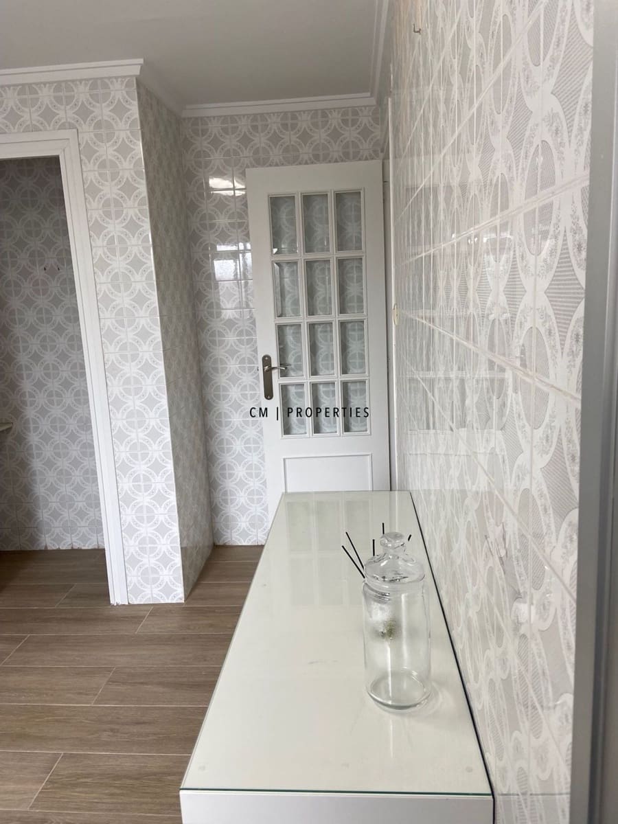 Piso de 4 habitaciones en Godella en alquiler - 1.500 € (Ref: 9675096)