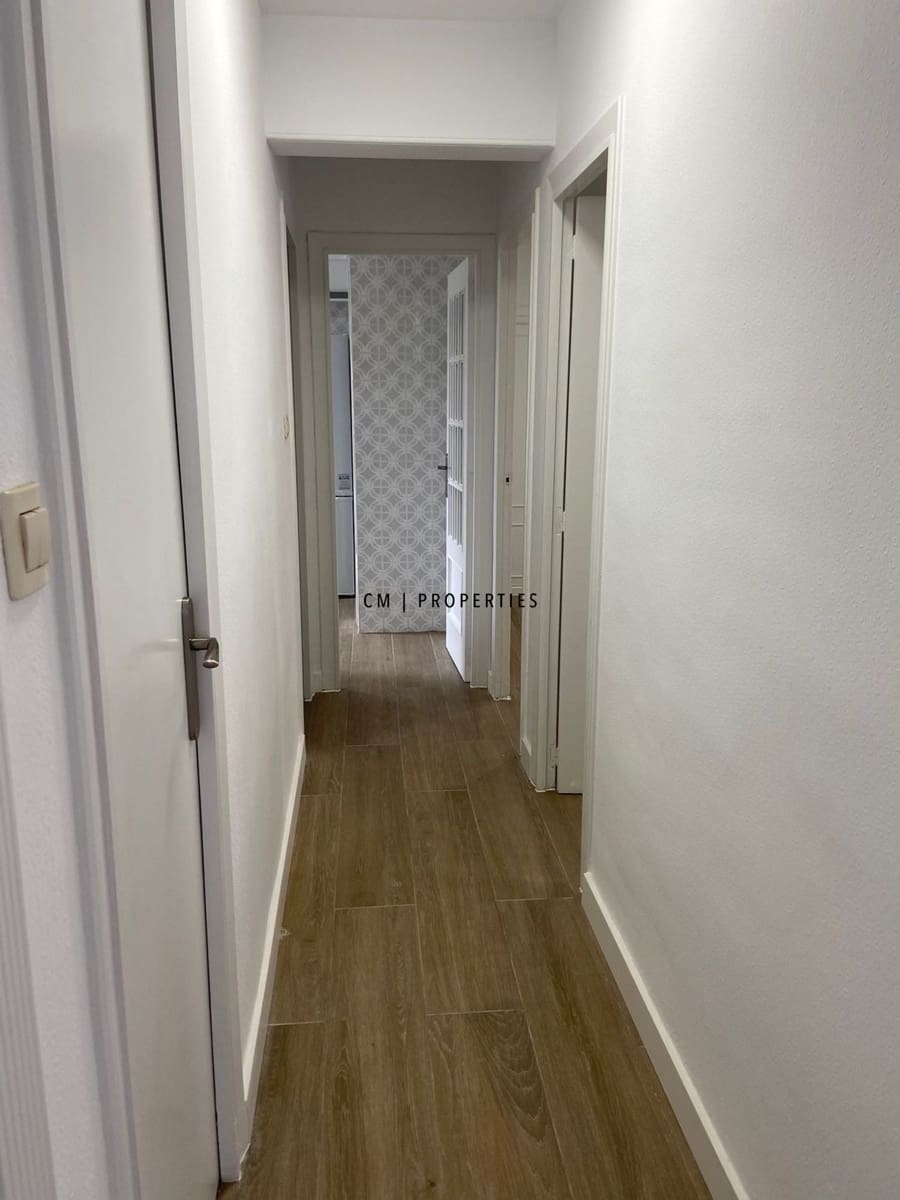 Piso de 4 habitaciones en Godella en alquiler - 1.500 € (Ref: 9675096)
