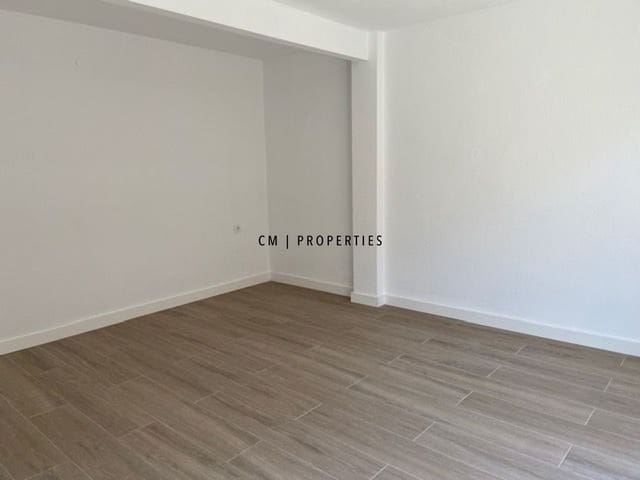 Piso de 4 habitaciones en Godella en alquiler - 1.500 € (Ref: 9675096)