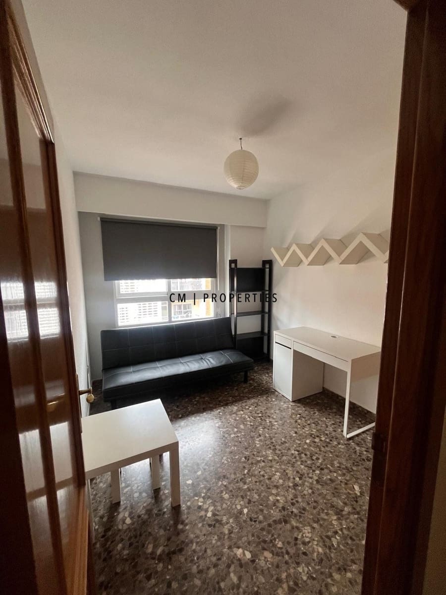 Piso de 2 habitaciones en València ciudad en alquiler - 1.390 € (Ref: 9675973)