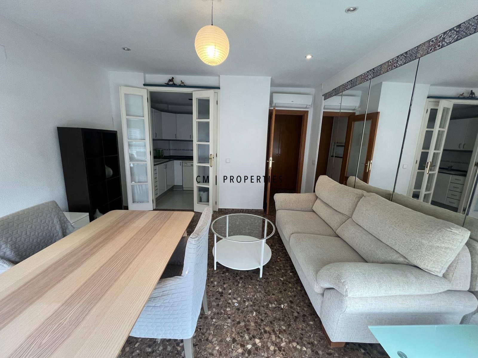 Piso de 2 habitaciones en València ciudad en alquiler - 1.390 € (Ref: 9675973)