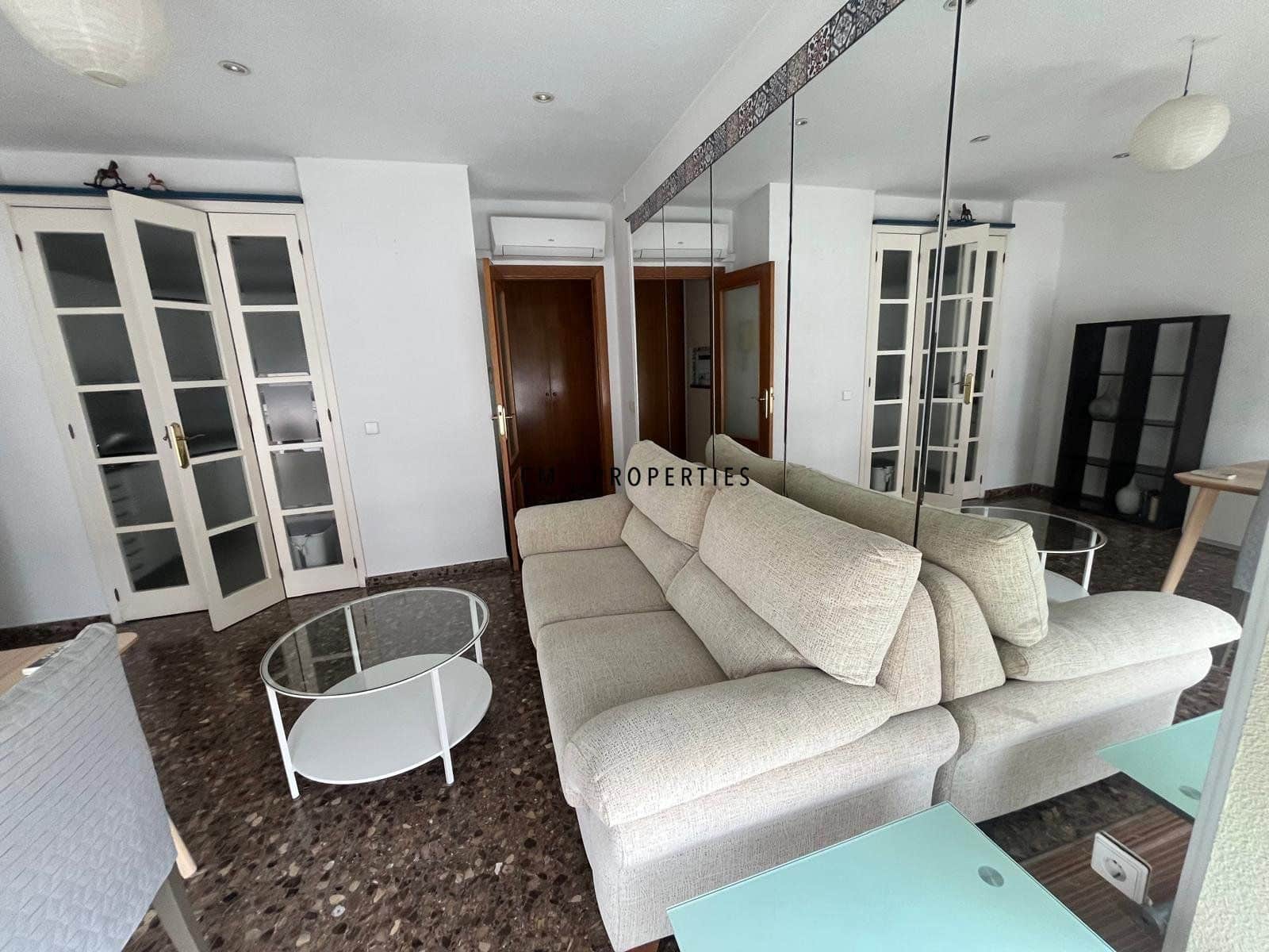 Piso de 2 habitaciones en València ciudad en alquiler - 1.390 € (Ref: 9675973)