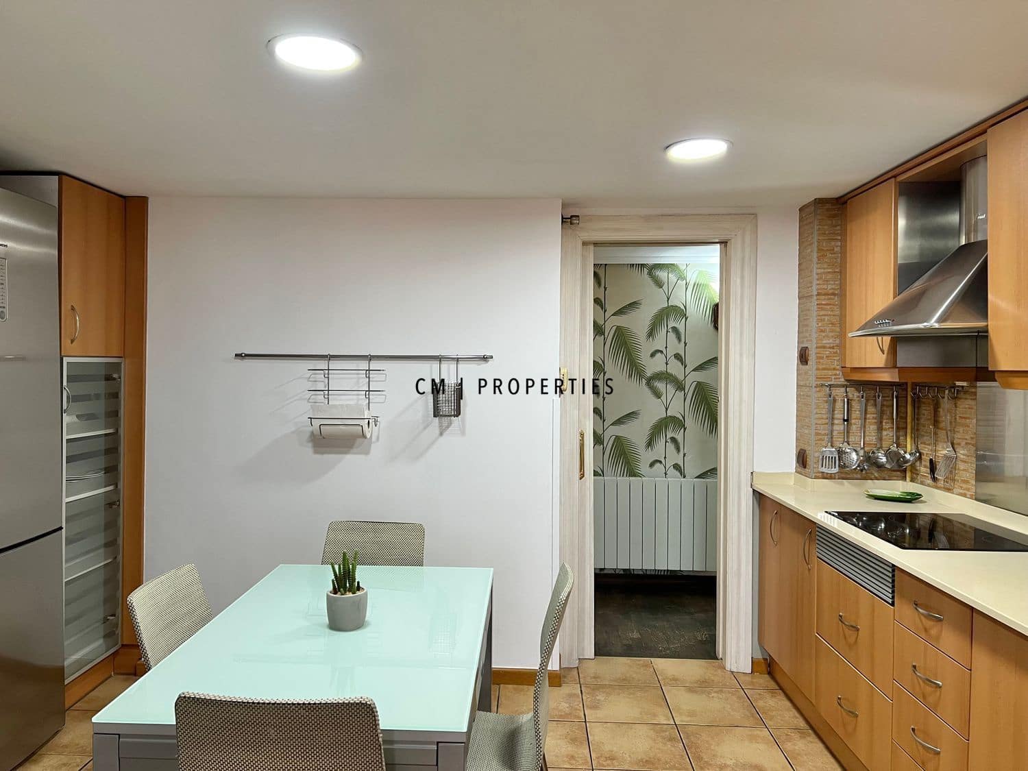 4 bedroom Flat for rent in Valencia city with garage - € 2,000 (Ref: 9685236)