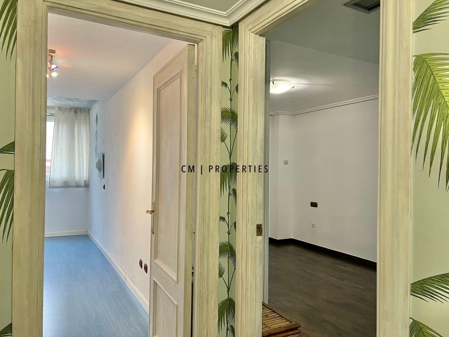 4 bedroom Flat for rent in Valencia city with garage - € 2,000 (Ref: 9685236)
