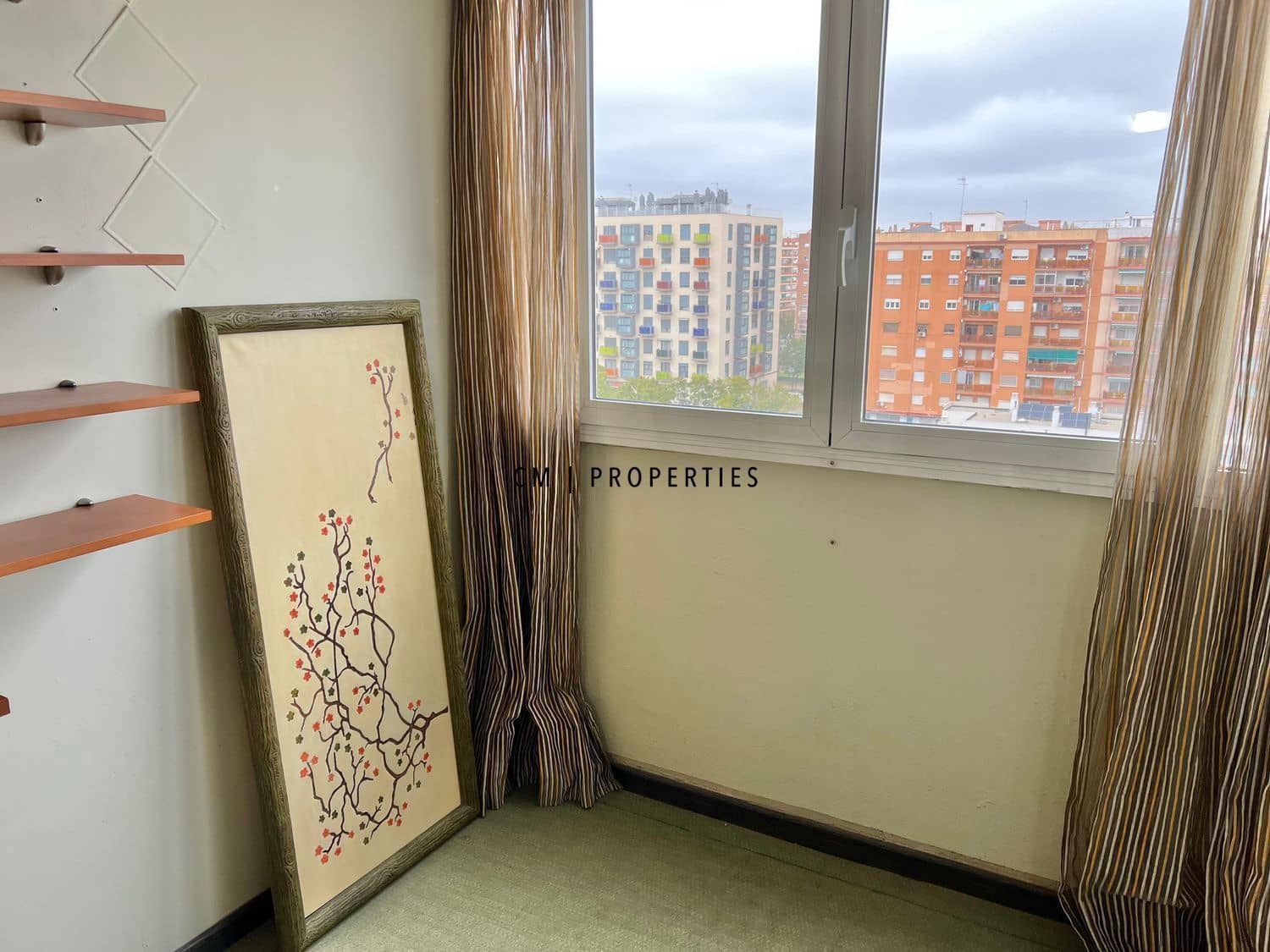 4 bedroom Flat for rent in Valencia city with garage - € 2,000 (Ref: 9685236)